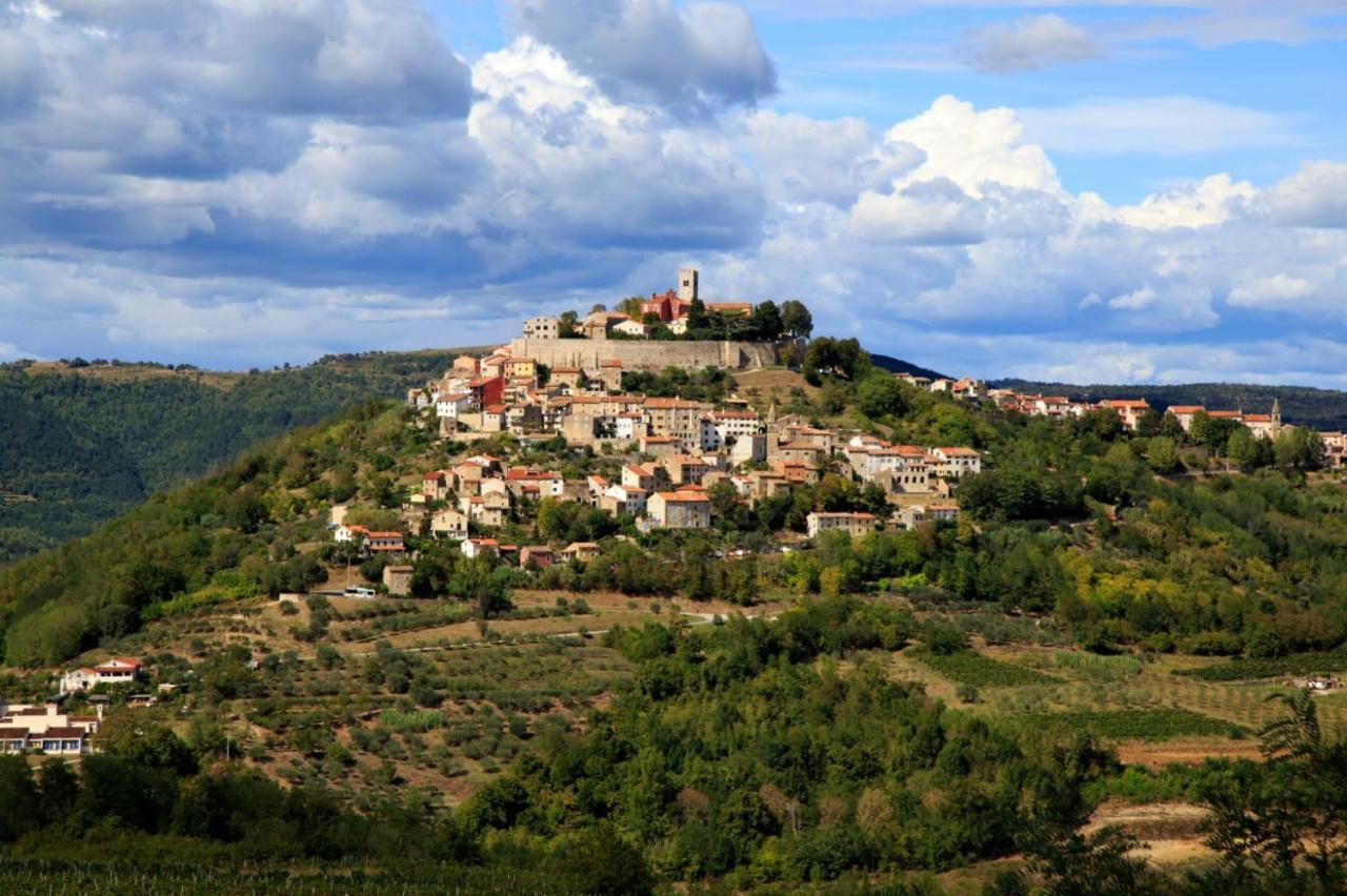 Apartment Motovun Esterno foto